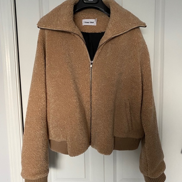 Line +Dot Teddy bomber - Picture 1 of 5